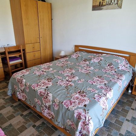 Grieks Vakantiehuis To Kalokairi Kougaíika Exterior foto
